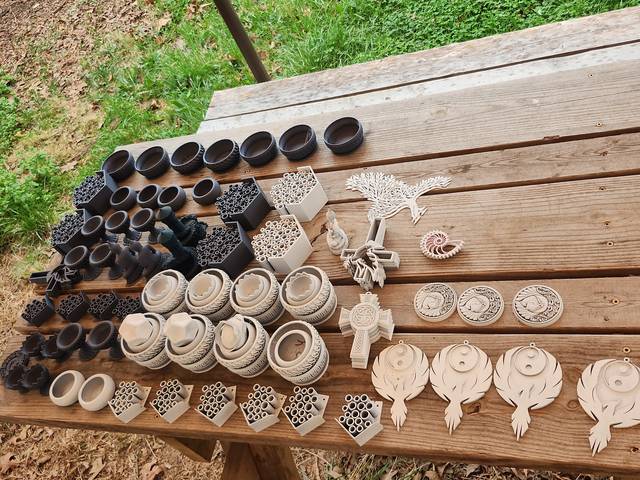 Planters, pots and trivets