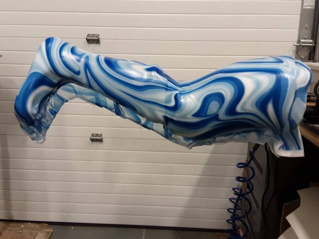 Laminated socket with a blue marbled finish